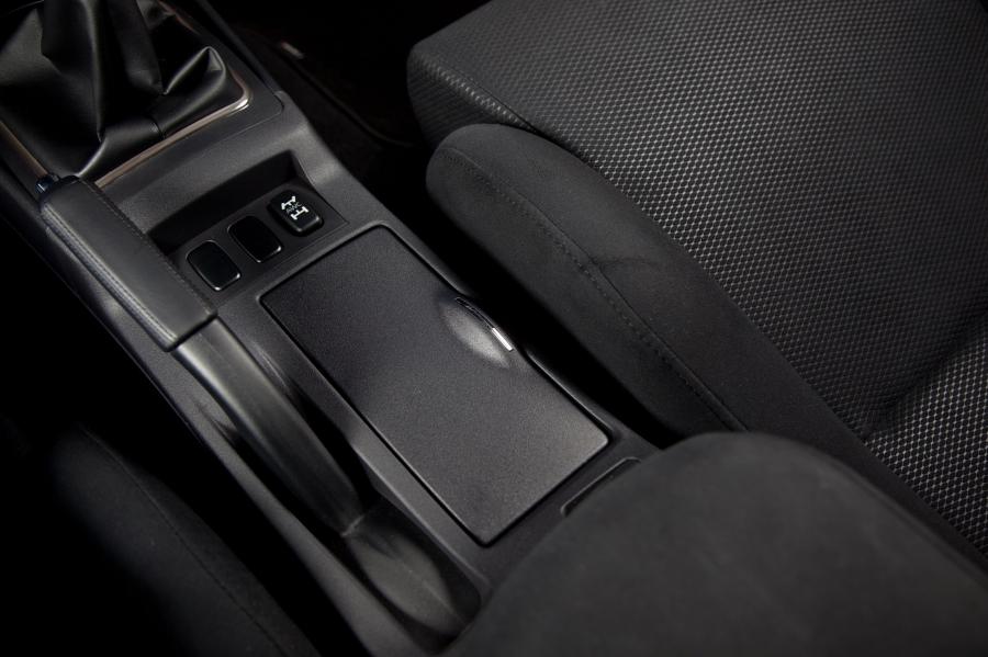  Mitsubishi Lancer Evolution X GSR 2012 года  (фото 4 из 18)